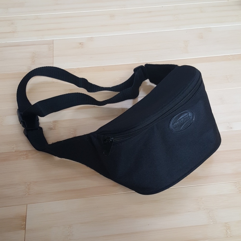 90's black fanny pack